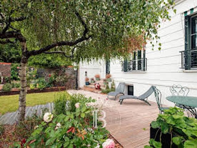 Maison avec jardin et terrasse