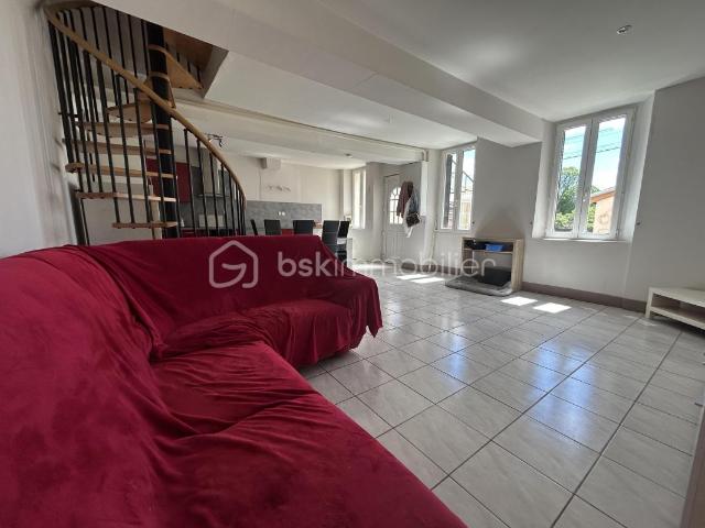 Maison 93m2 5 pièces 20 min de Sens calme