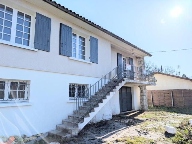 Maison 95 m² avec extérieur et parking a rénover