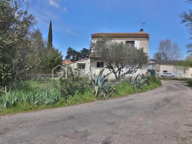 Maison 96m², 2 chambres, garage, 984m² de terrain