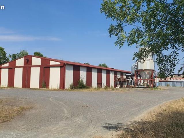 Maison 975 m² La Châtaigneraie