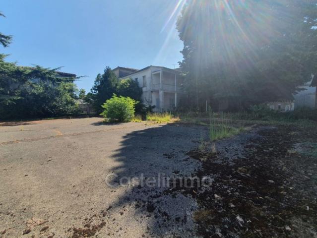 Maison 978 m2 Castelsarrasin