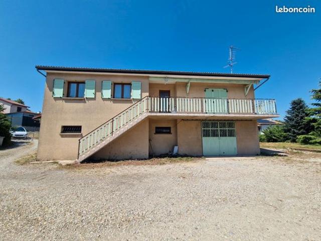 Maison 97 m² hab. / sous sol 108 m² / Terrain 1013 m² / POTENTIEL