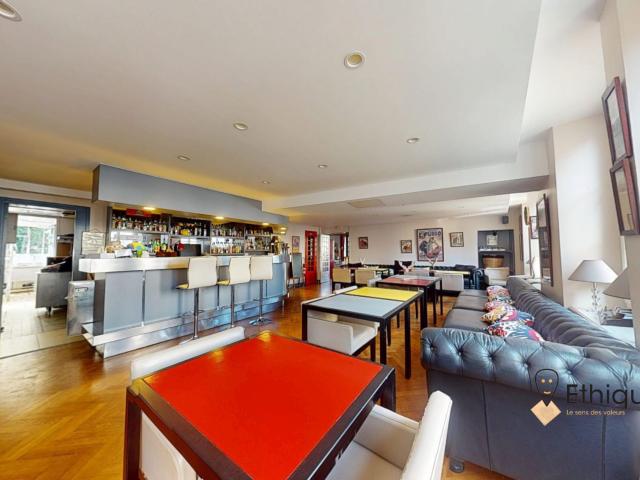Maison 16 pièces 980 m²