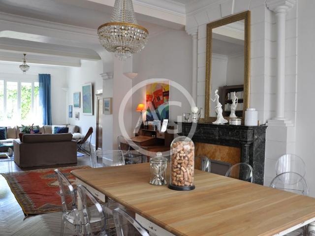 Maison 9 pièce s 336 m2
