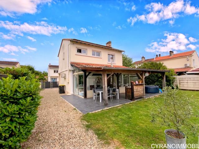 Maison 9 pièces 101 m²