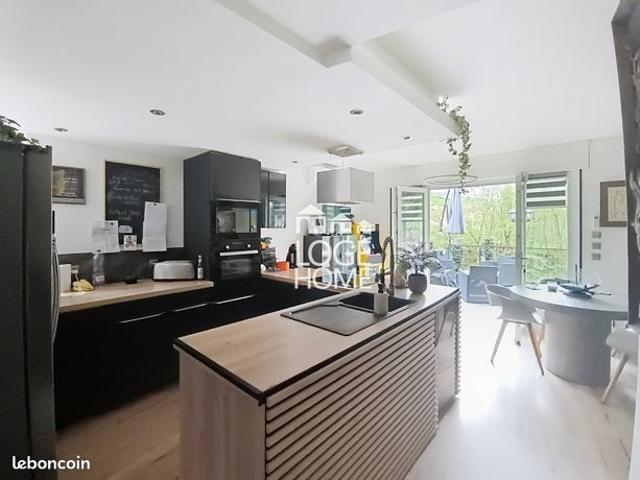 Maison 9 pièces 111 m²