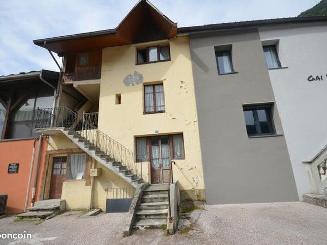Maison 9 pièces 121 m²