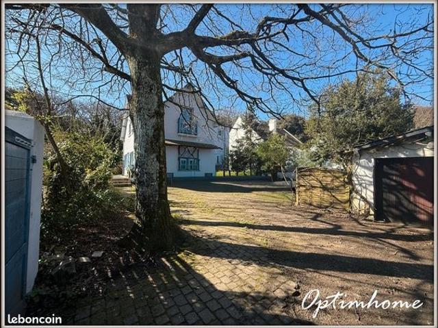 Maison 9 pièces 137 m²