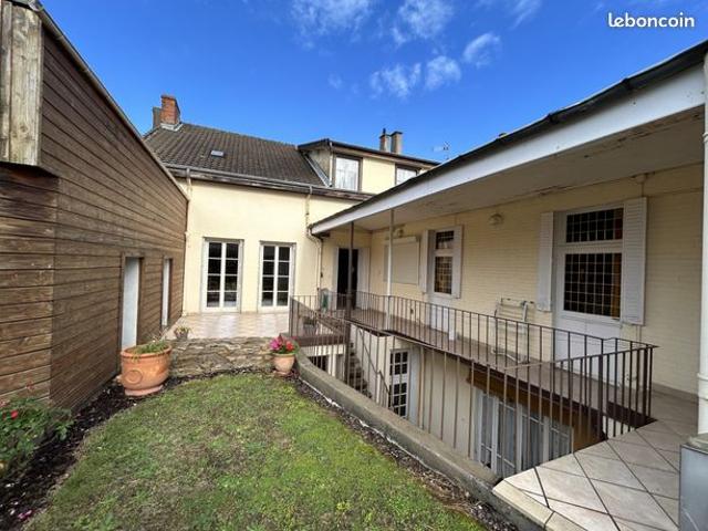Maison 9 pièces 137 m²