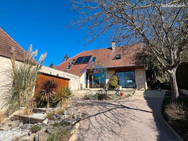 Maison 9 pièces 130 m²