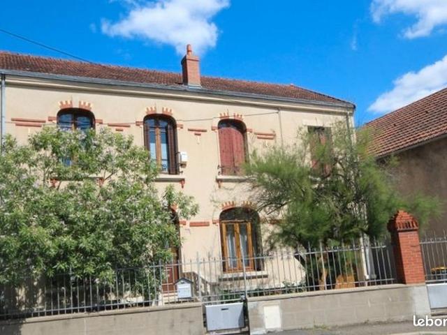 Maison 9 pièces 145 m²
