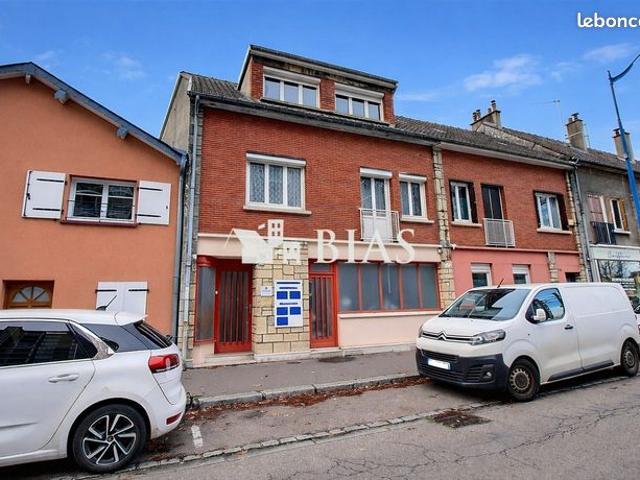 Maison 9 pièces 145 m²