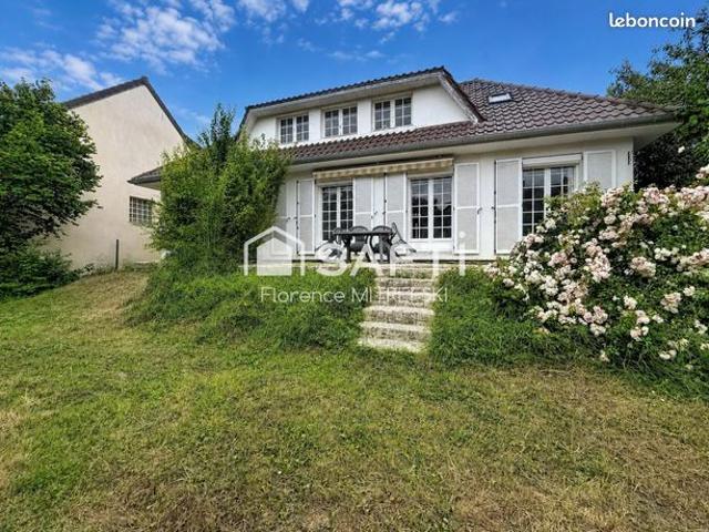 Maison 9 pièces 146 m²