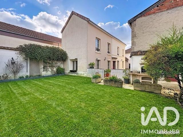 Maison 9 pièces 147 m²