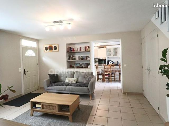 Maison 9 pièces 148 m²