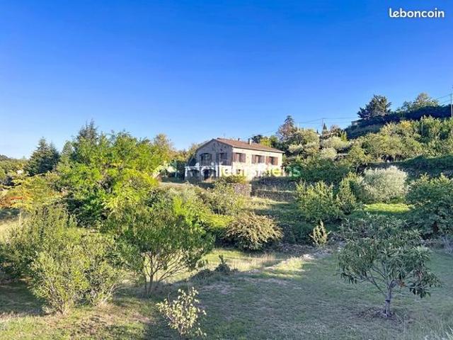 Maison 9 pièces 148 m²