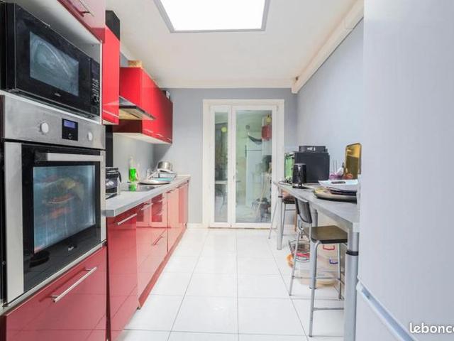 Maison 9 pièces 148 m²