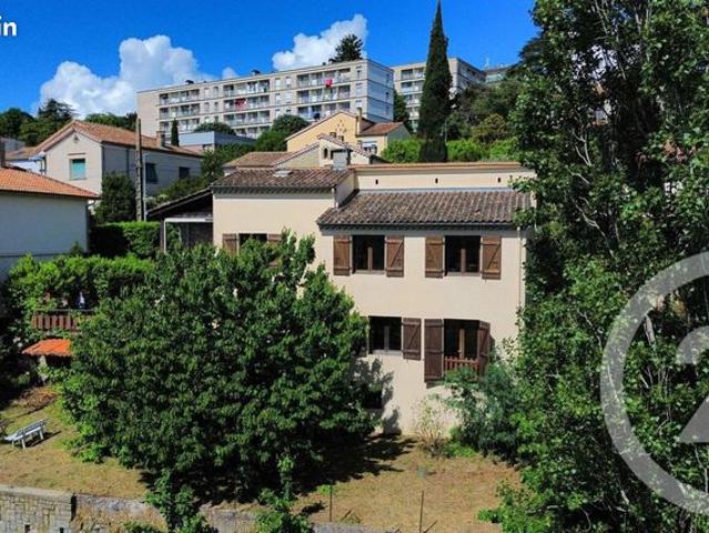 Maison 9 pièces 148 m²