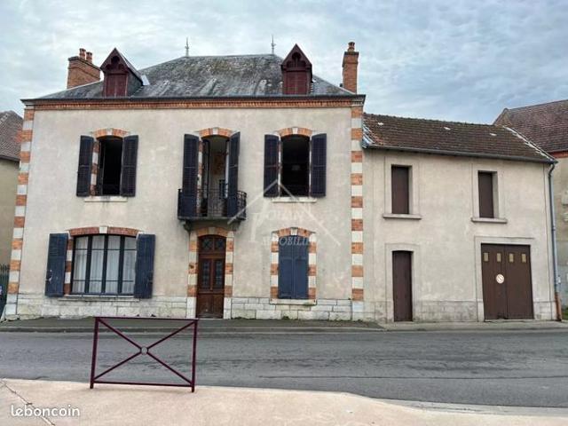 Maison 9 pièces 149 m²