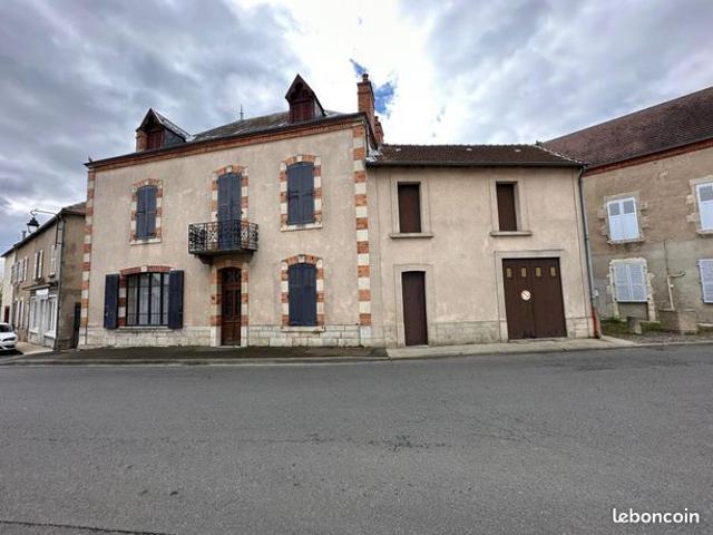 Maison 9 pièces 149 m²