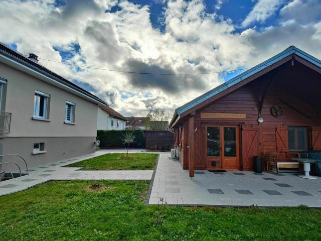 Maison 9 pièces 140 m²