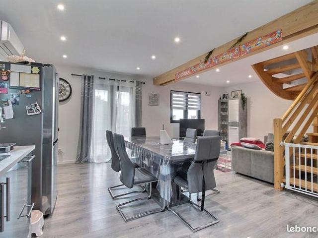 Maison 9 pièces 140 m²