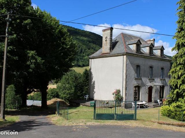 Maison 9 pièces 140 m²