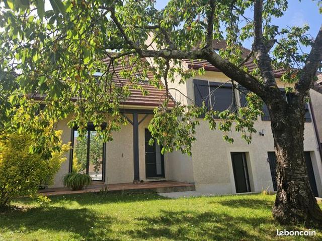 Maison 9 pièces 141 m²