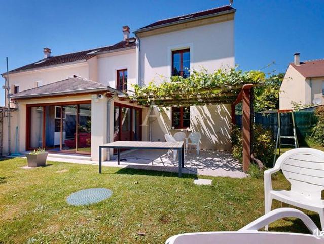 Maison 9 pièces 143 m²