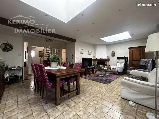 Maison 9 pièces 143 m²