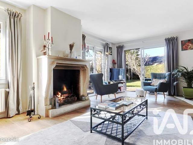 Maison familiale 9 pièces 154 m²