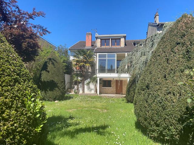Maison 9 pièces 155 m²