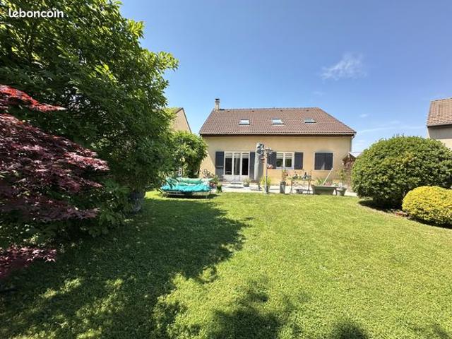 Maison 9 pièces 156 m²