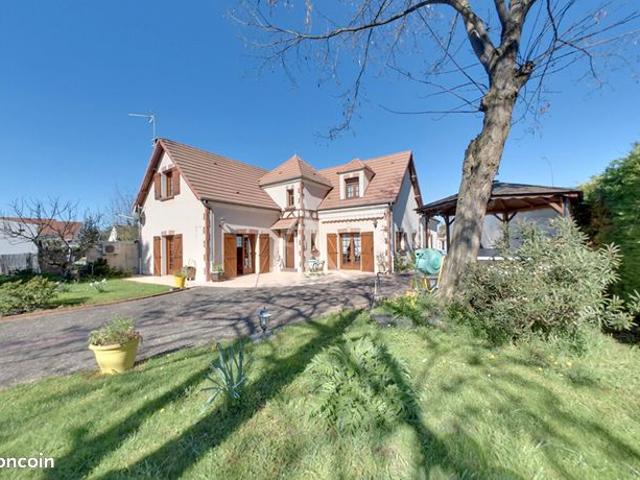 Maison 9 pièces 159 m²