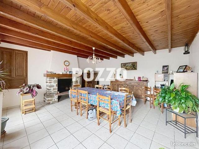 Maison 9 pièces 159 m²