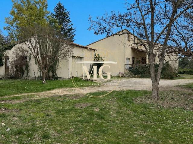 Maison 9 pièces 150 m² 150m² Aujargues