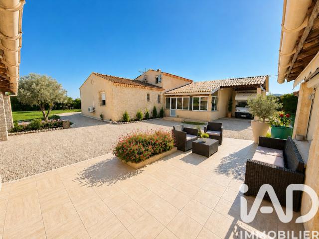 Maison 9 pièces 230 m²