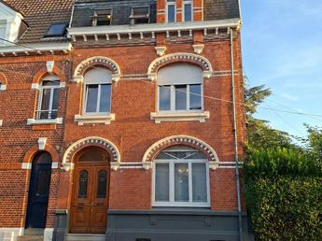 Maison 9 pièces 150 m²