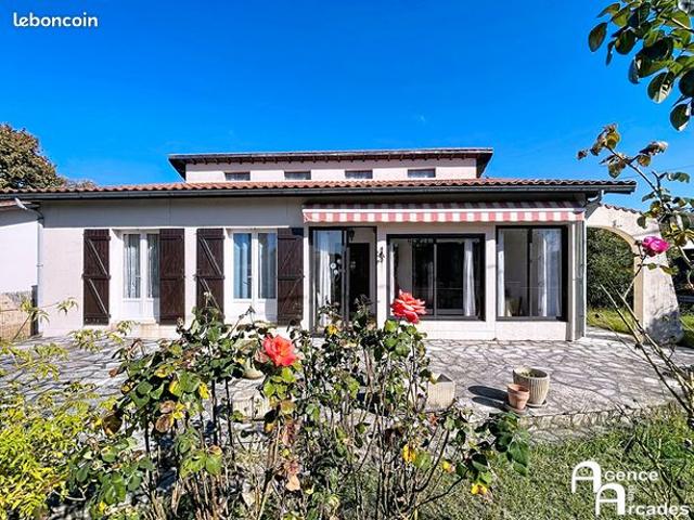 Maison 9 pièces 153 m²
