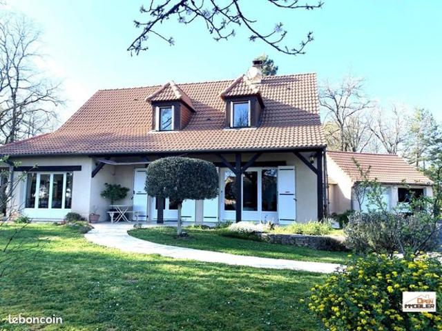 Maison 9 pièces 164 m²