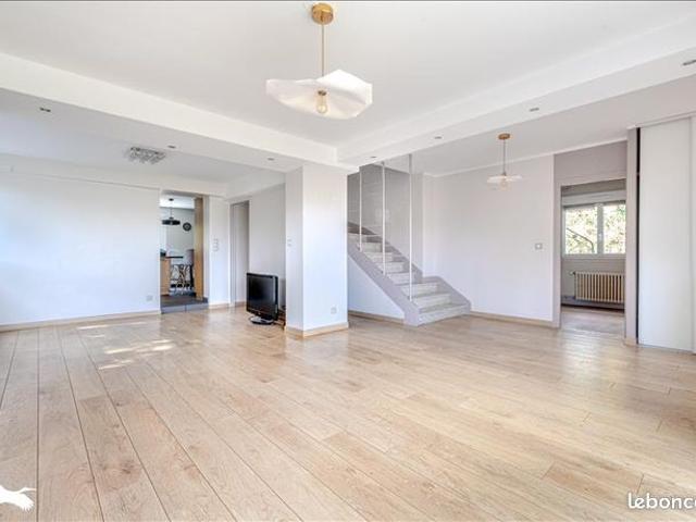 Maison 9 pièces 165 m²