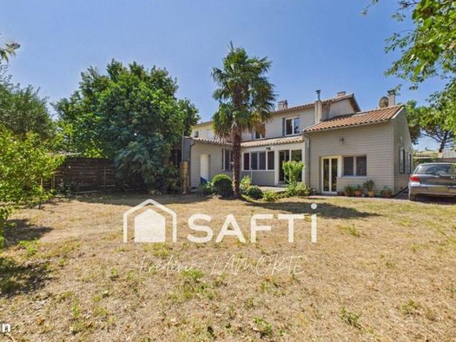 Maison 9 pièces 165 m²
