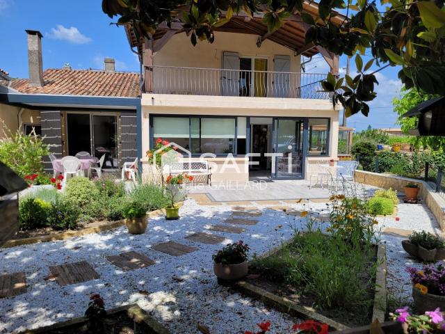 Maison 9 pièces 165 m²