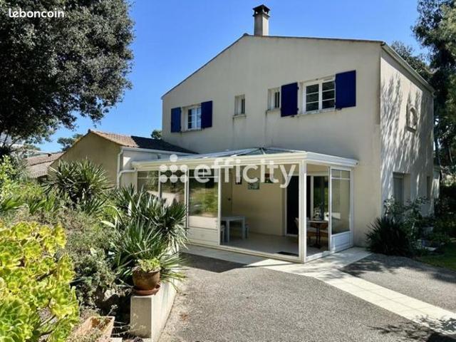Maison 9 pièces 165 m²