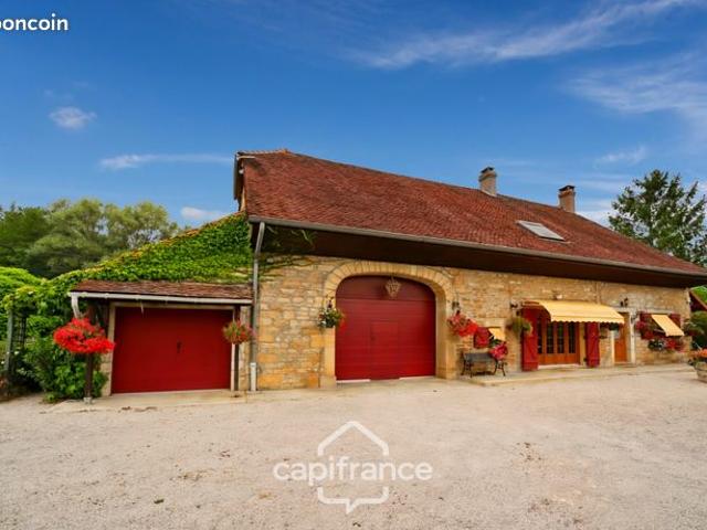 Maison 9 pièces 166 m²