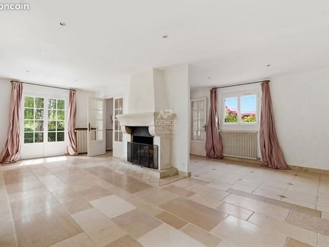 Maison 9 pièces 166 m²