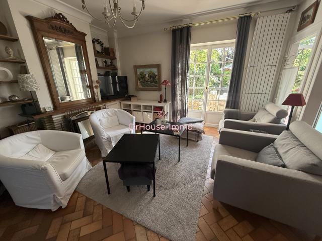 Maison 9 pièces 166 m²