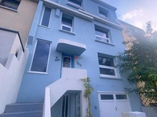 Maison 9 pièces 167 m²