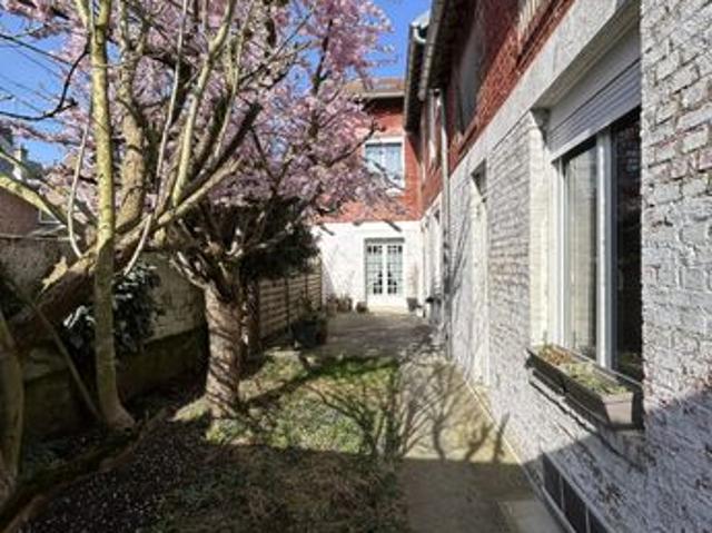 Maison 9 pièces 169 m²
